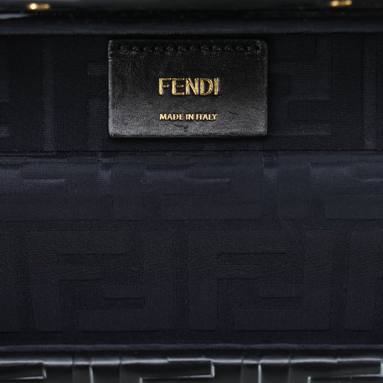 FENDI(USED)펜디 7VA507 바게트 트렁크 미니 크로스백