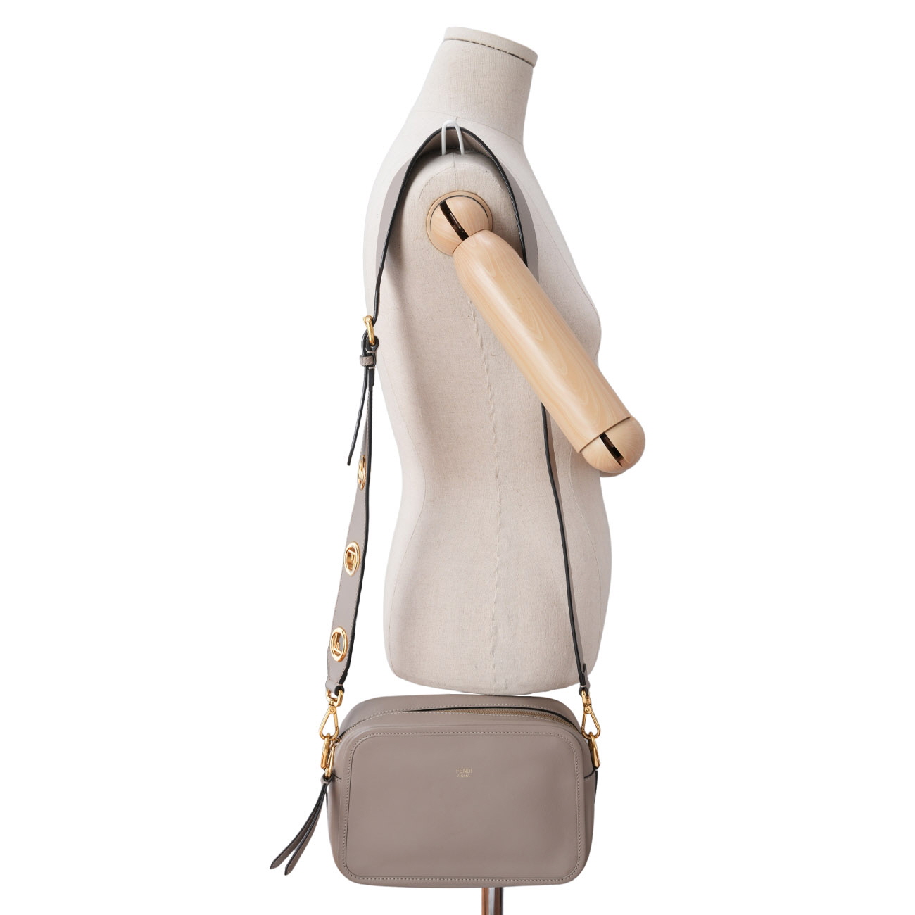 FENDI(USED)펜디 8BT287 카메라 크로스백