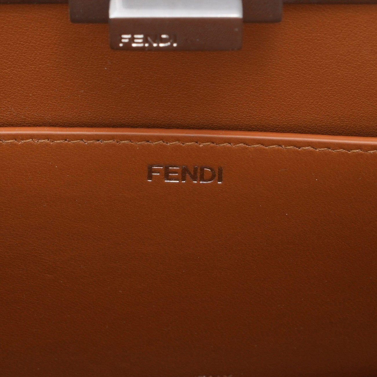 FENDI(USED)펜디 8BN340 피카부 컷 미디움 숄더백