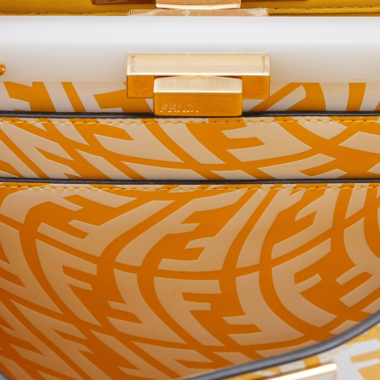 FENDI(USED)펜디 버티고 프린트 피카부 미듐