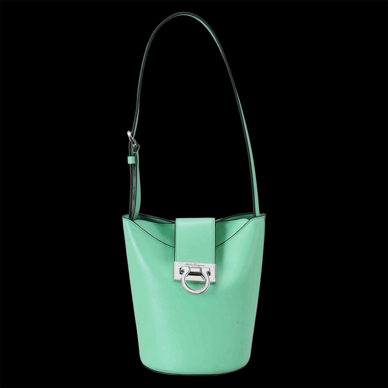 FERRAGAMO(USED)페레가모 간치니 트리폴리오백
