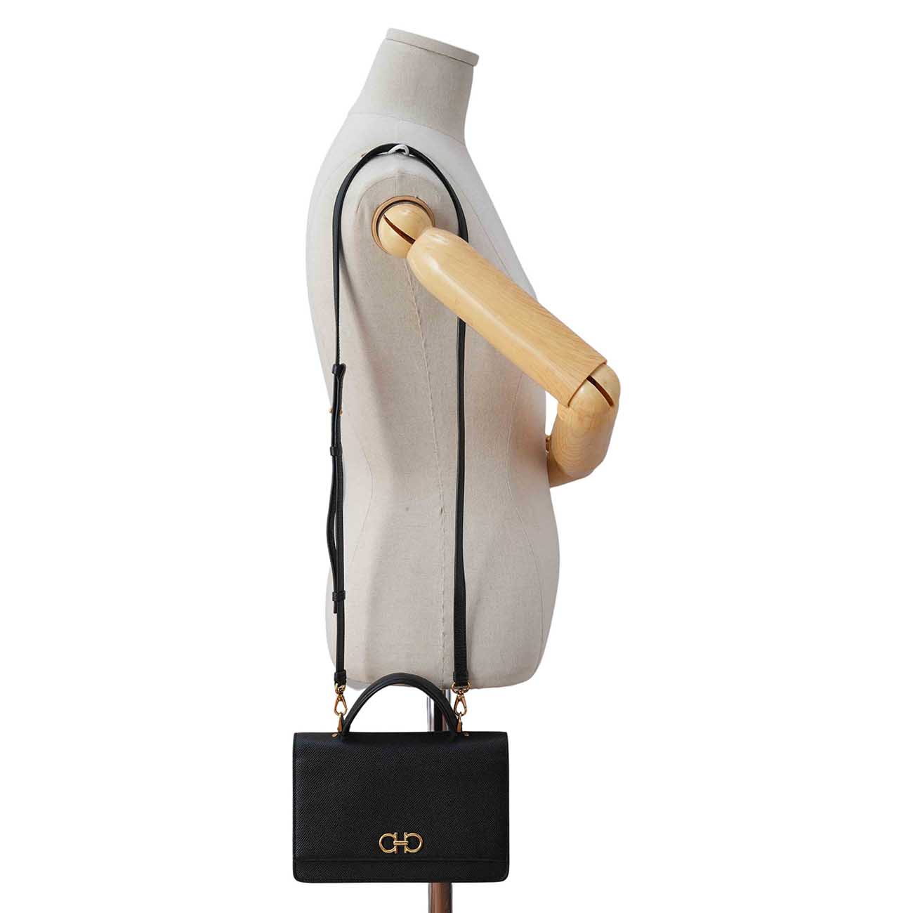 FERRAGAMO(USED)페레가모 간치니 미니백 탑핸들
