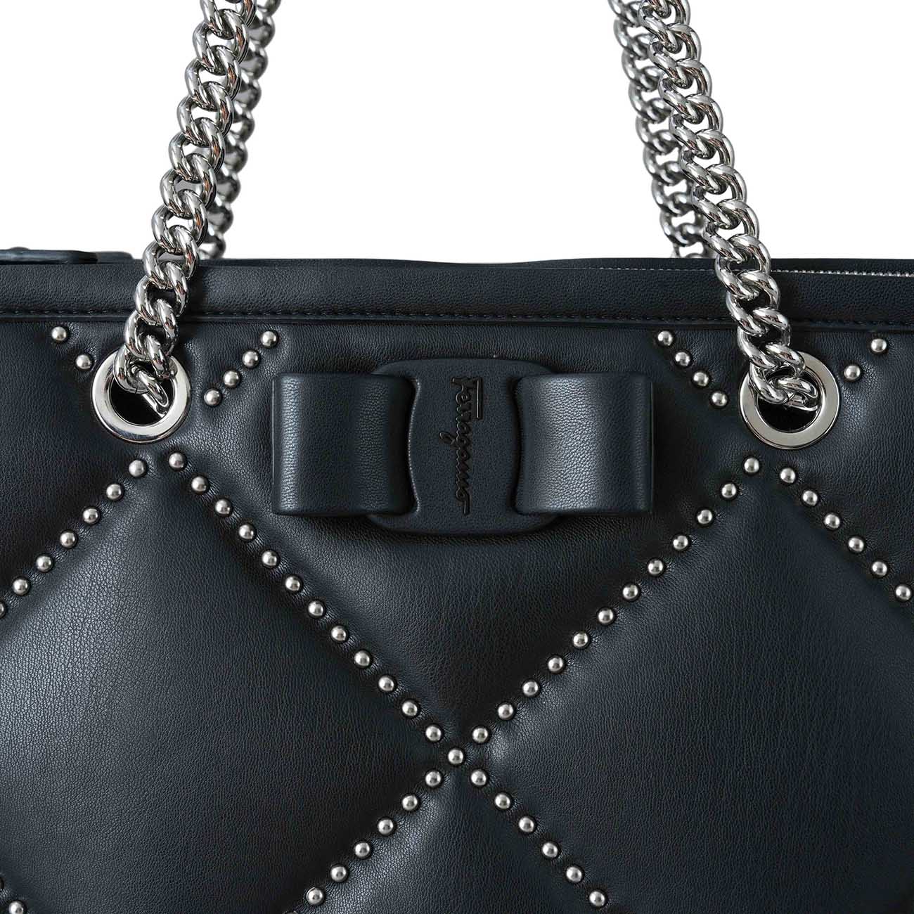 FERRAGAMO(USED)페라가모 21 2493 퀼팅 숄더백