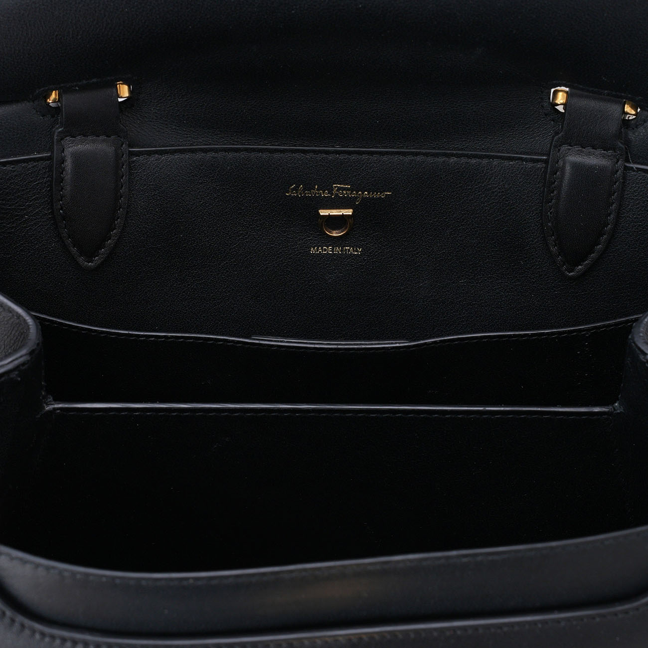 FERRAGAMO(USED)페레가모 간치니 트리폴리오 토트백