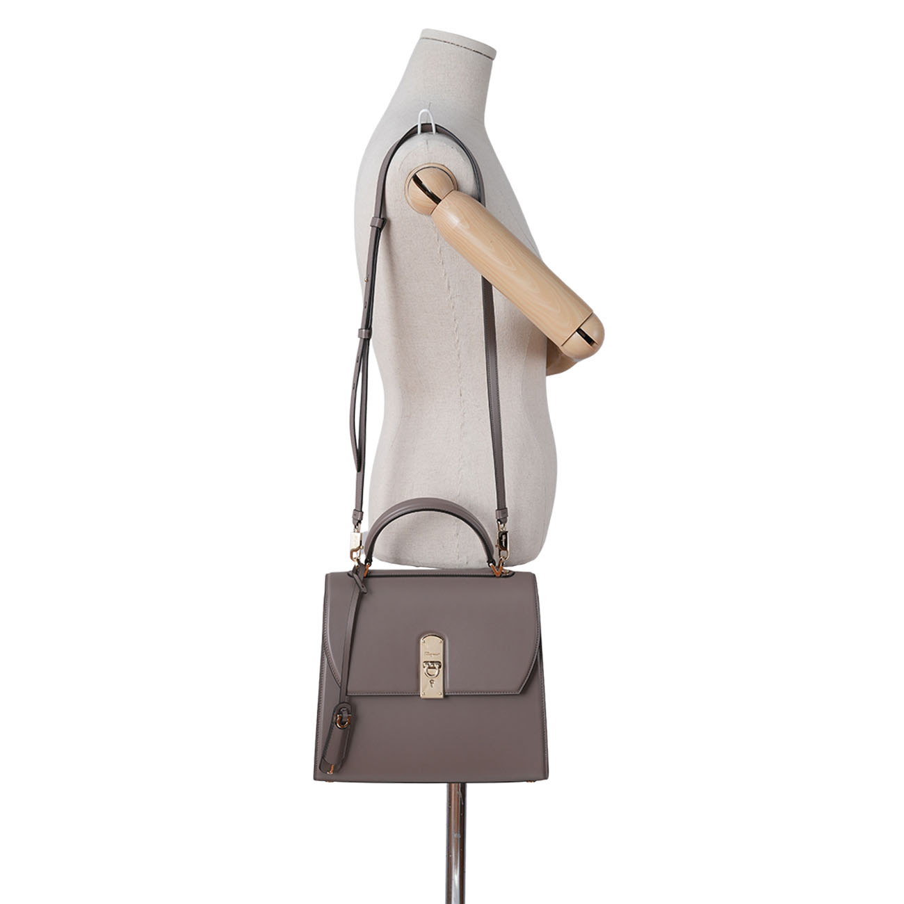 FERRAGAMO(USED)페레가모 21H758 박시즈 라지백