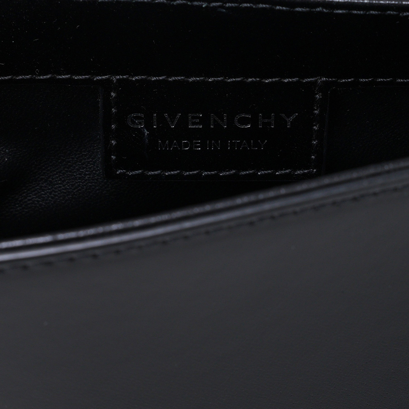 GIVENCHY(USED)지방시 컷아웃 스몰 체인백