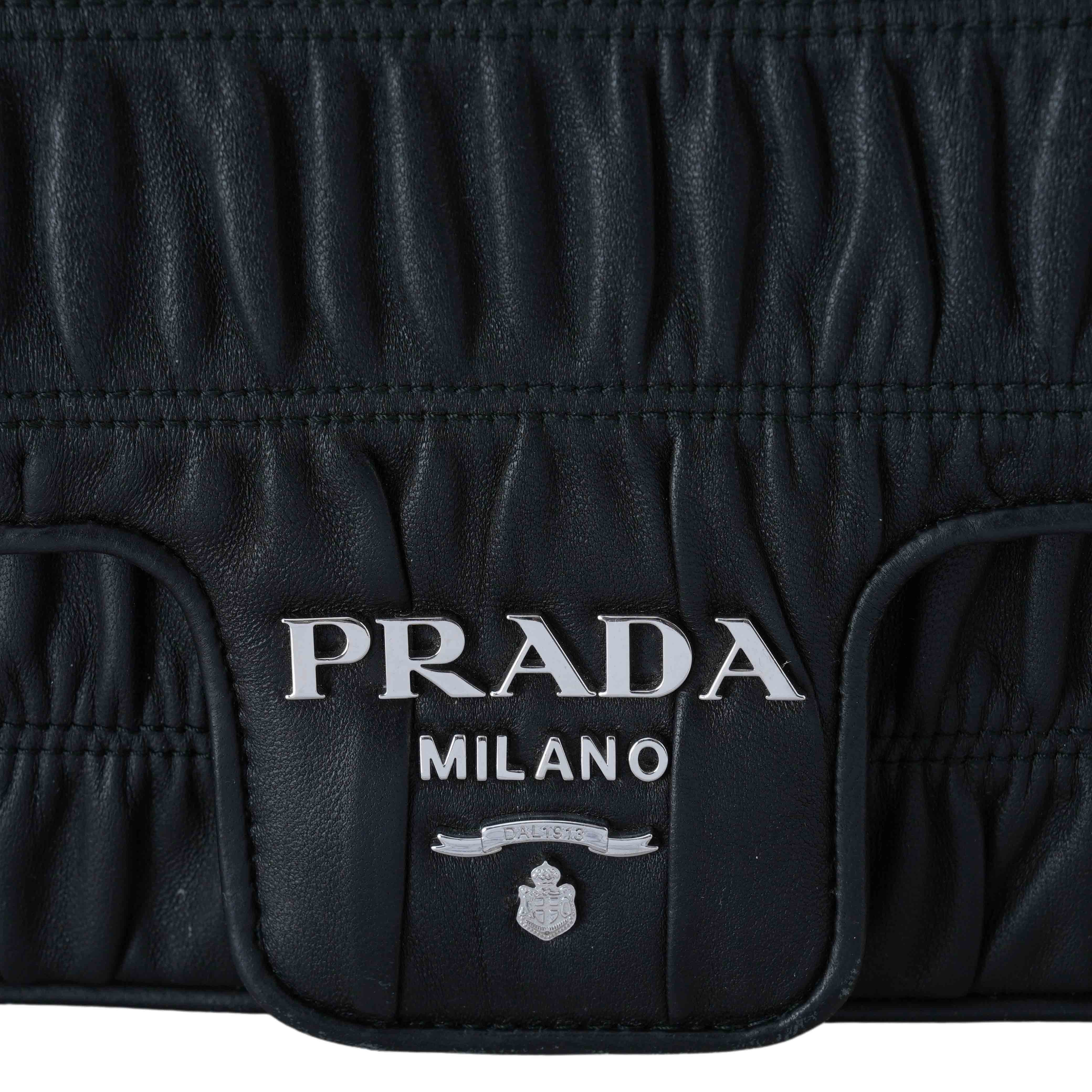 PRADA(USED)프라다 고프레 플랩 체인 숄더백