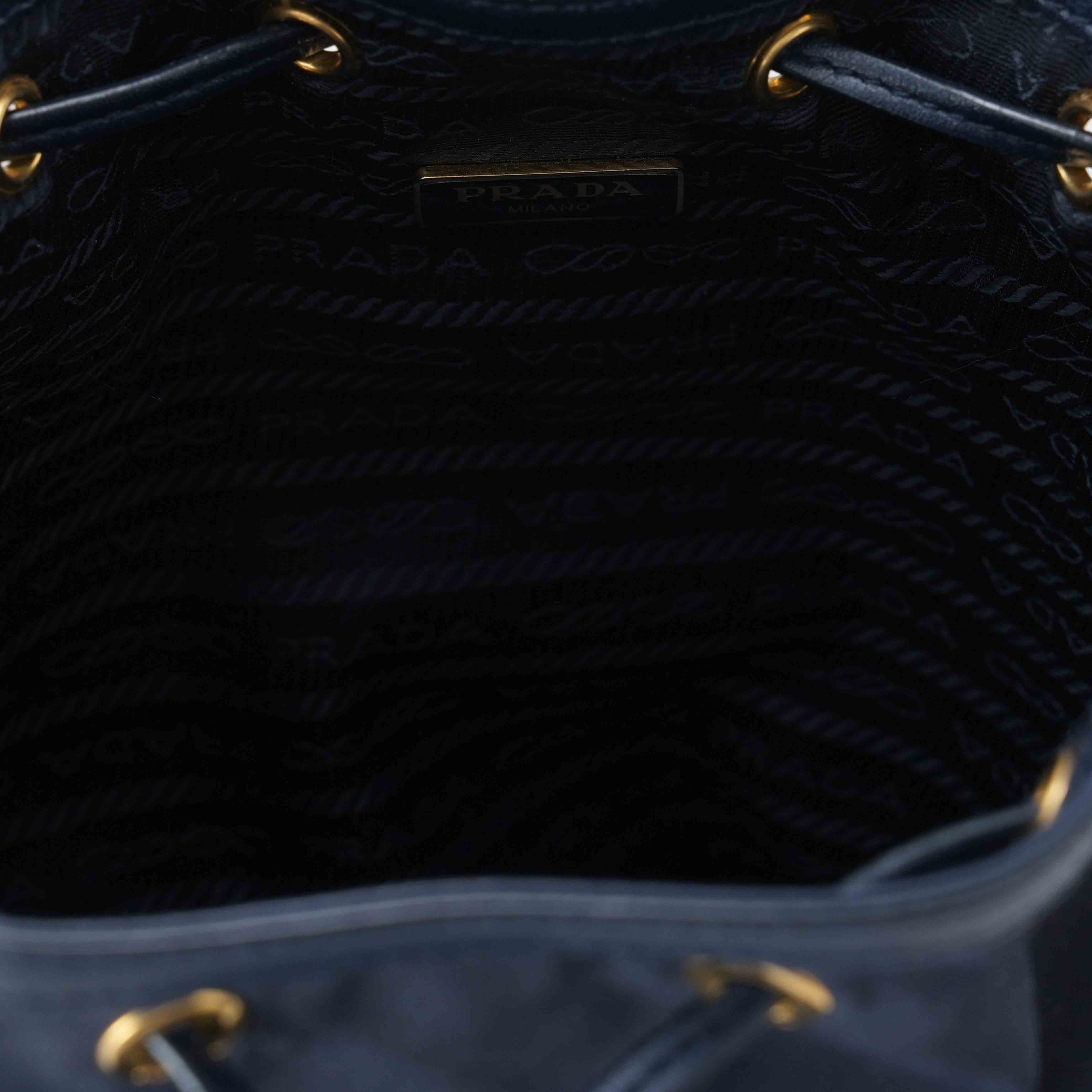 PRADA(USED)프라다 나일론 버킷백