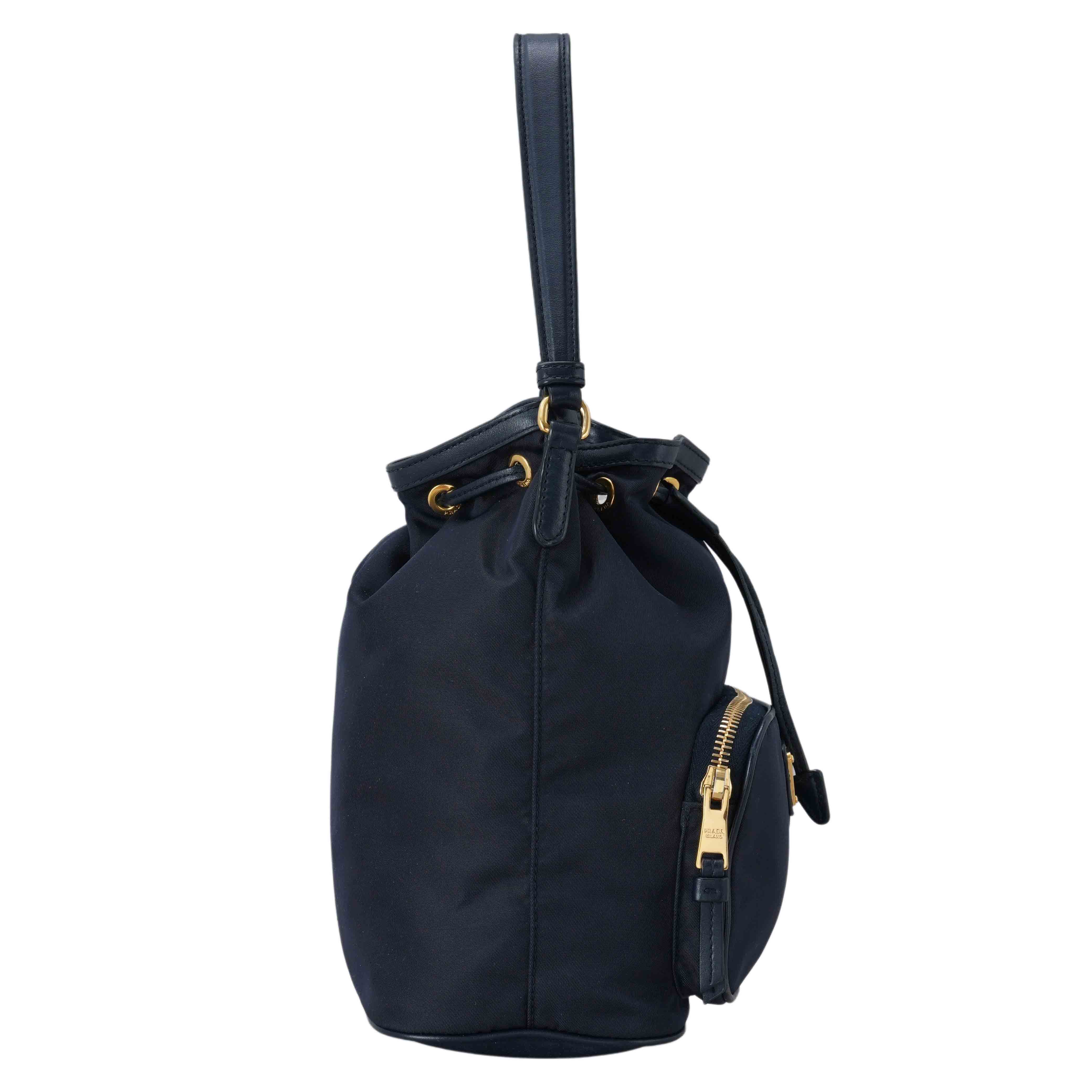 PRADA(USED)프라다 나일론 버킷백