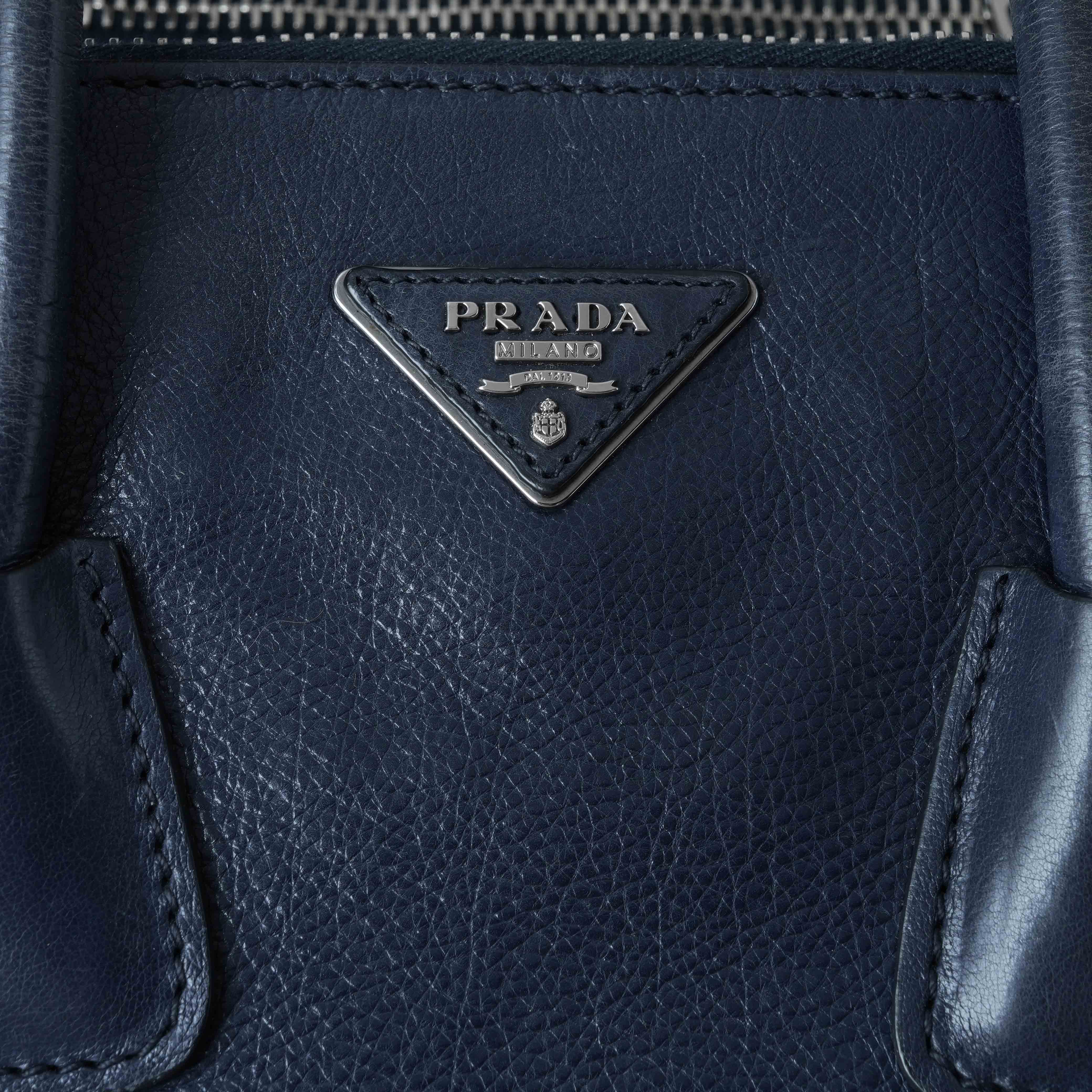 PRADA(USED)프라다 더블지퍼 도트겸 숄더백