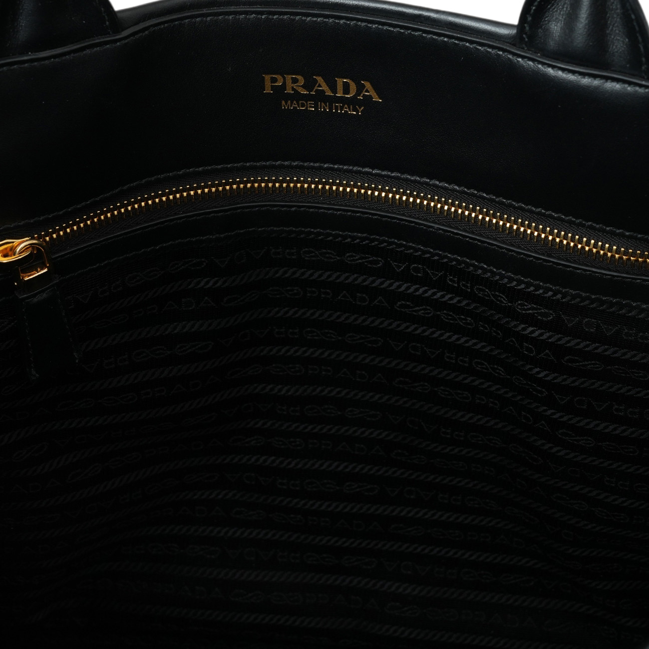 PRADA(USED)프라다 1BA377 탑 스티칭 라지 가죽 프라다 심볼백