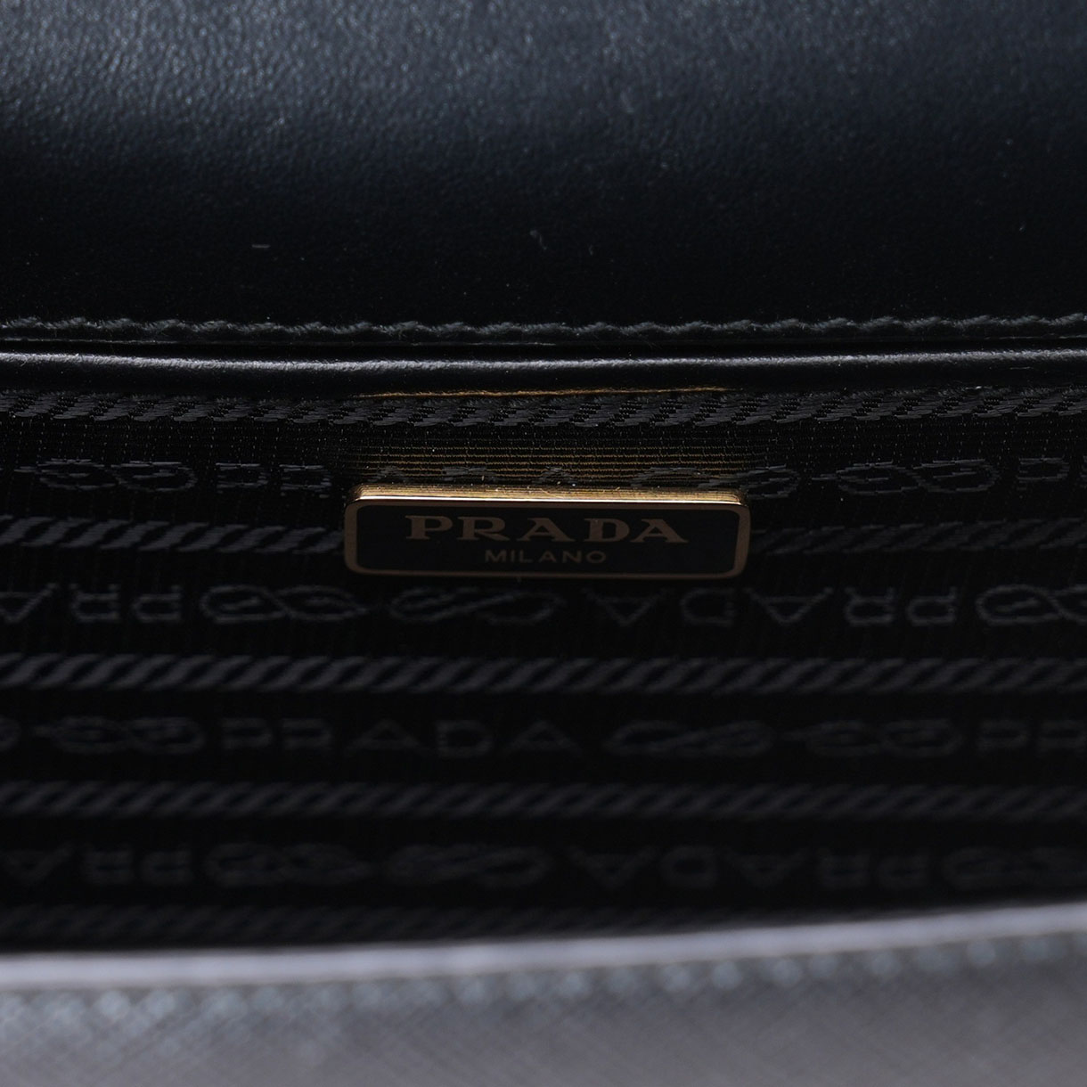 PRADA(USED)프라다 1BD133 사피아노 체인 플랩백