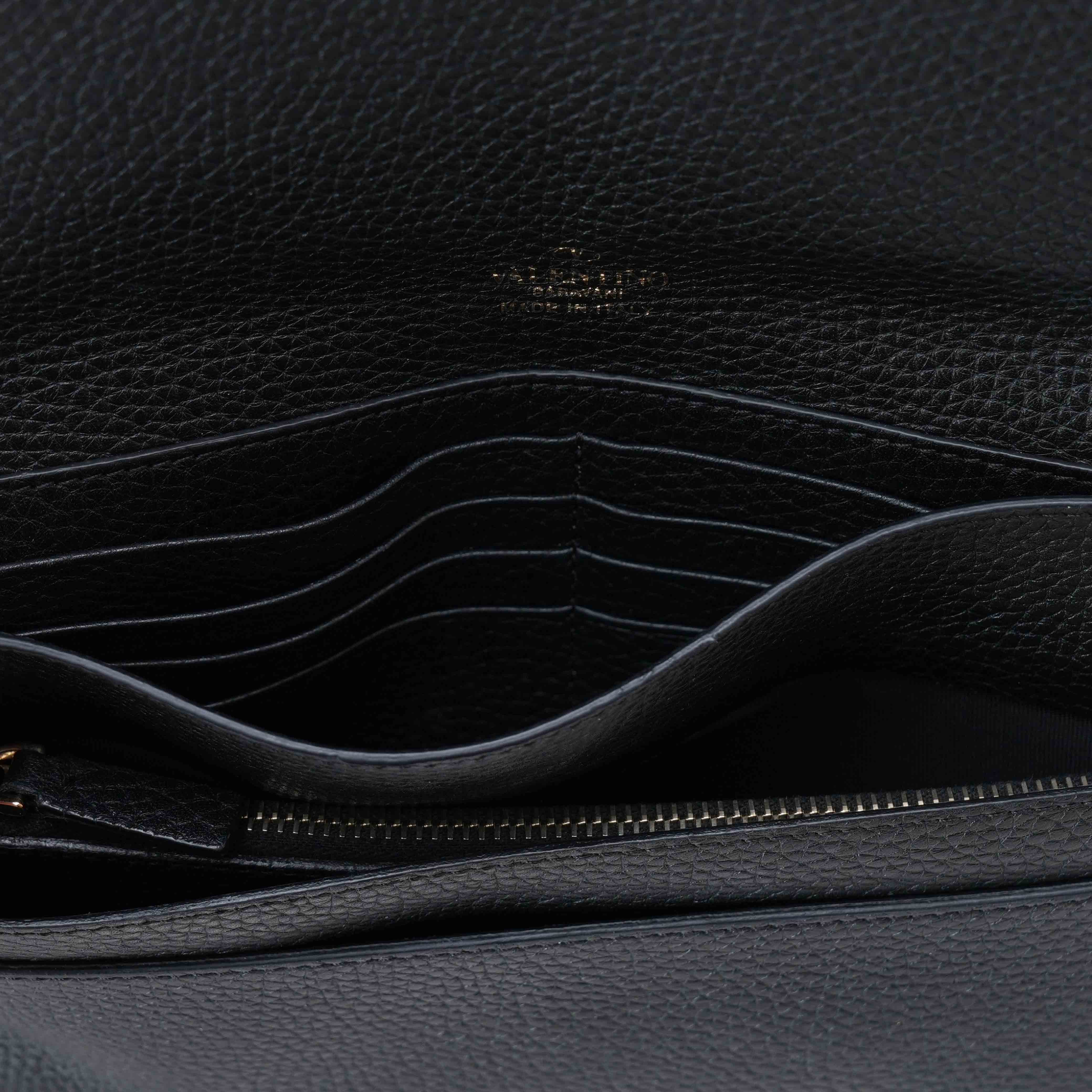 VALENTINO(USED)발렌티노 락스터드 파우치