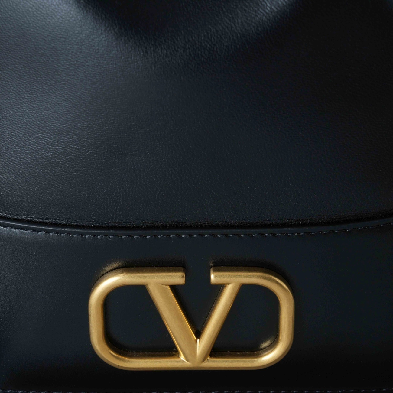 VALENTINO(USED)발렌티노 V로고 버킷백