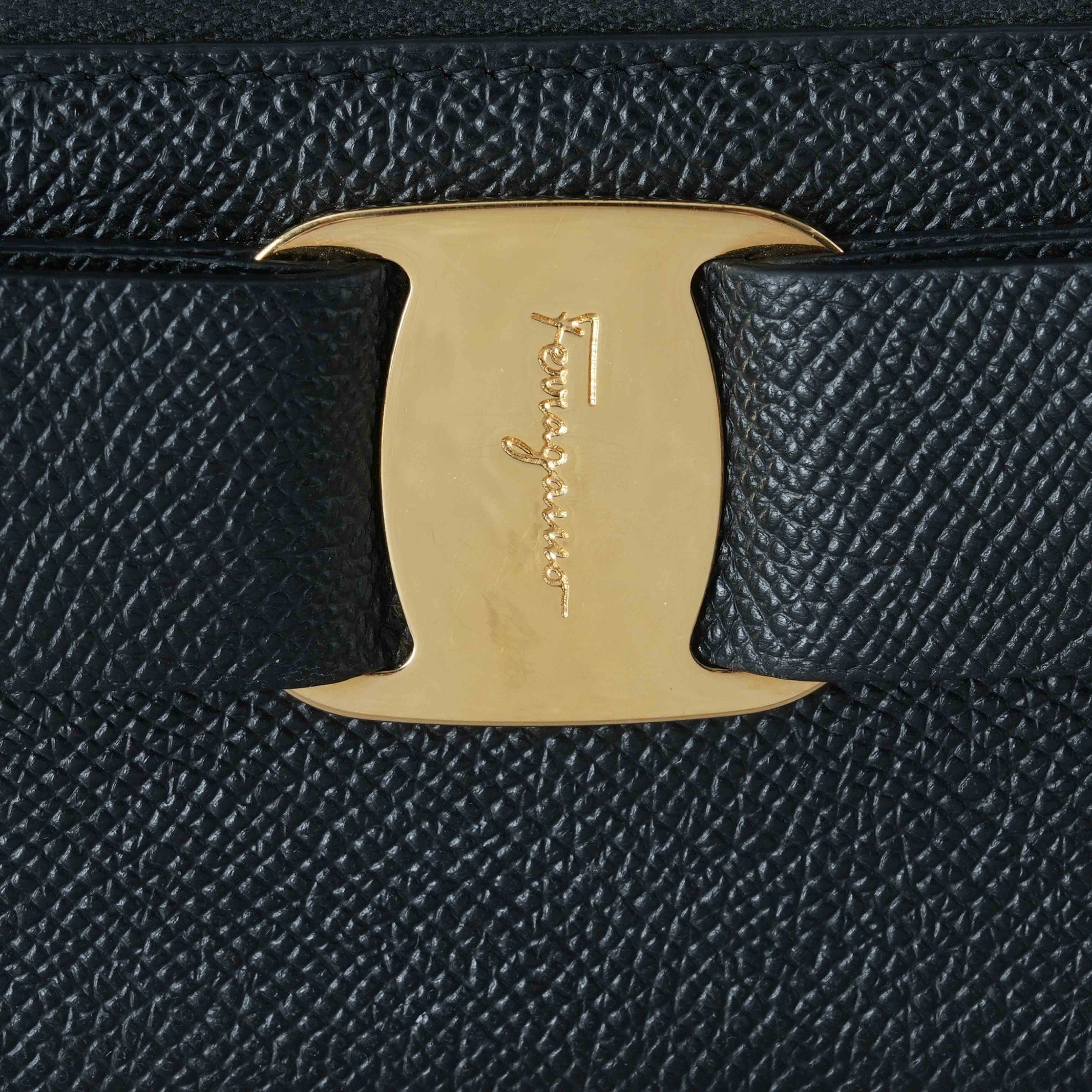 FERRAGAMO(USED)페레가모 바라리본 지퍼 카드지갑