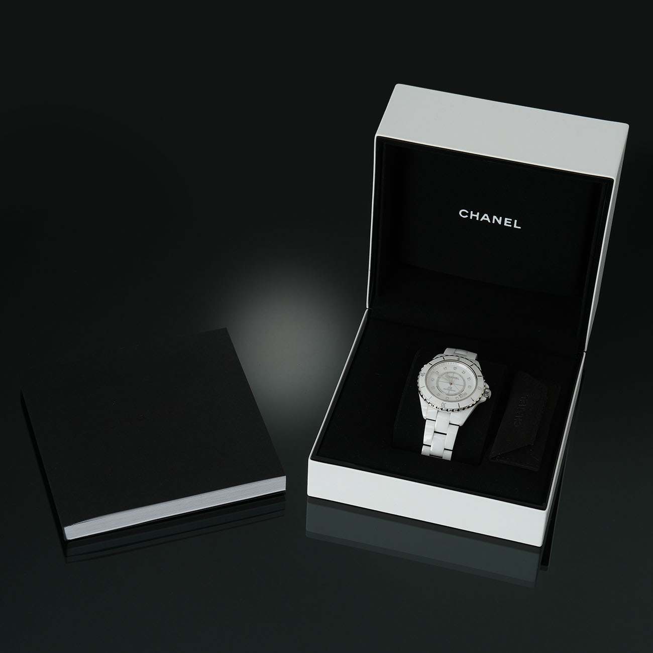 CHANEL(USED)샤넬 J12 화이트 세라믹