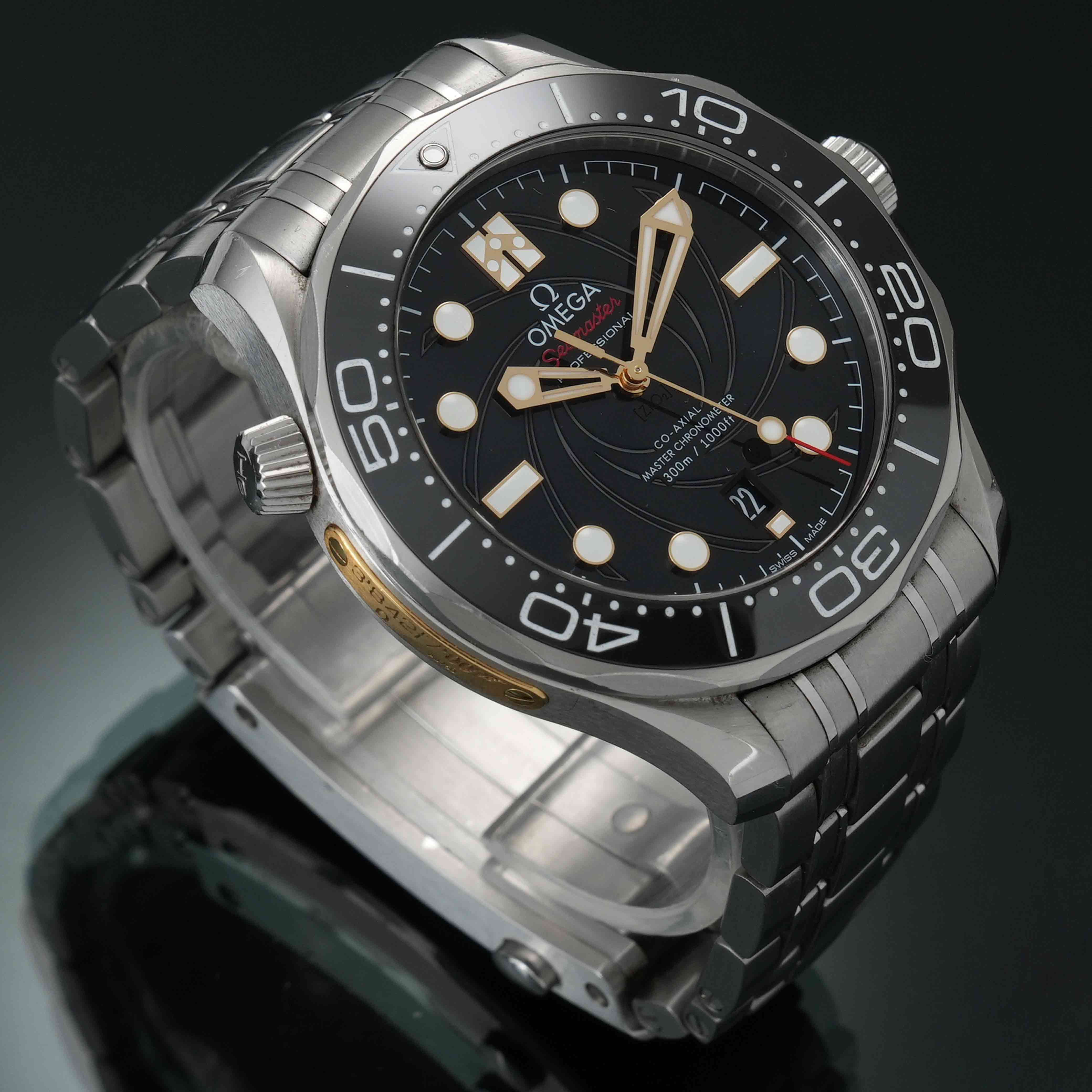 OMEGA(USED)오메가 씨마스터 다이버300 007 제임스본드 여왕폐하