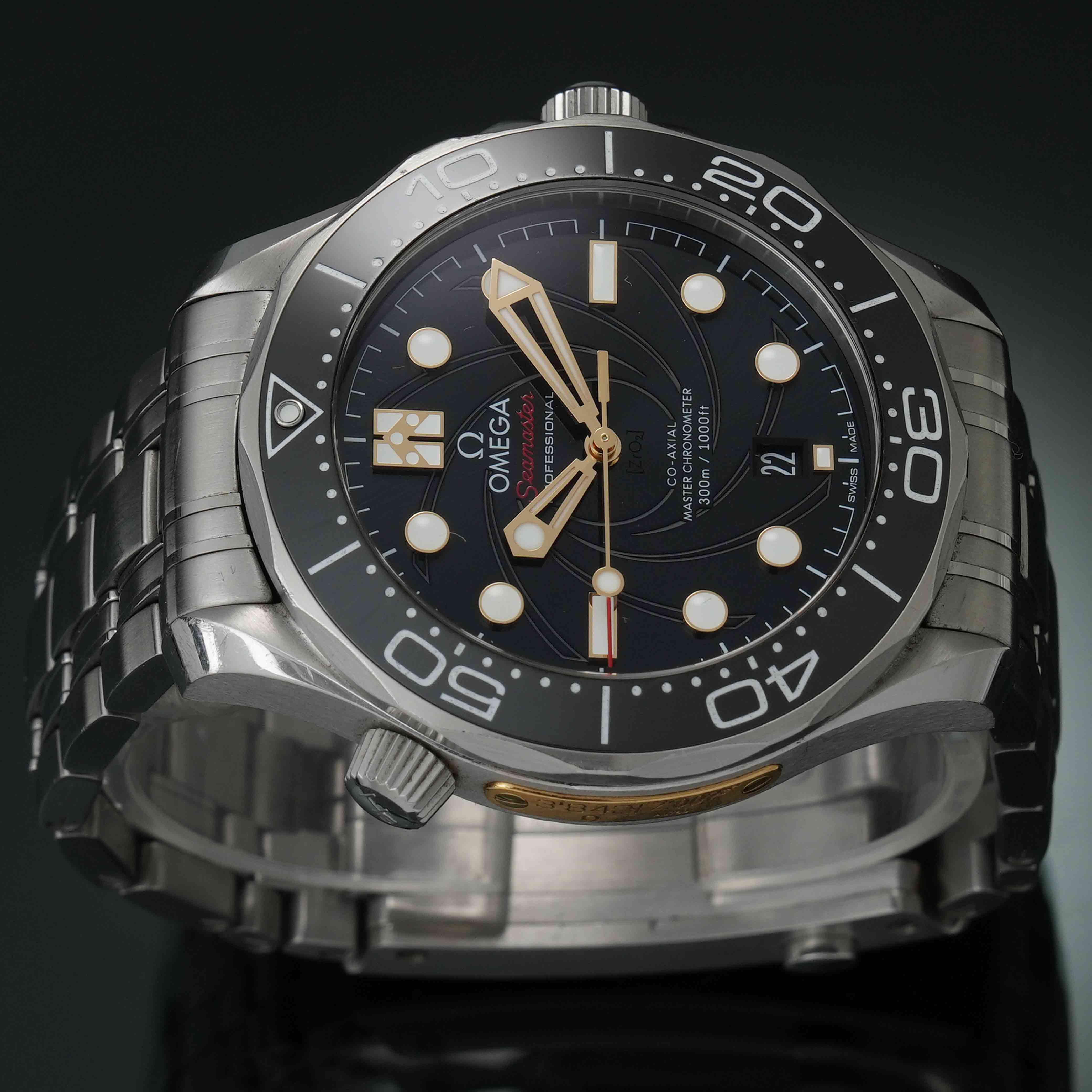 OMEGA(USED)오메가 씨마스터 다이버300 007 제임스본드 여왕폐하
